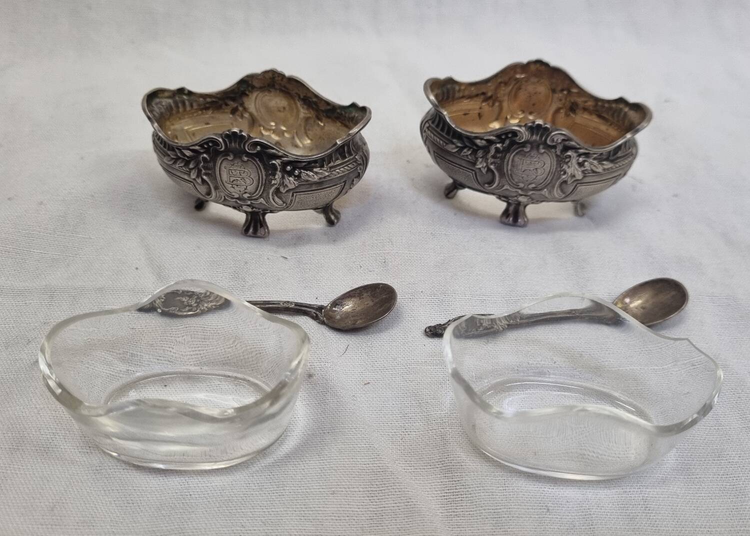 Late 19th century Medici salt cellars