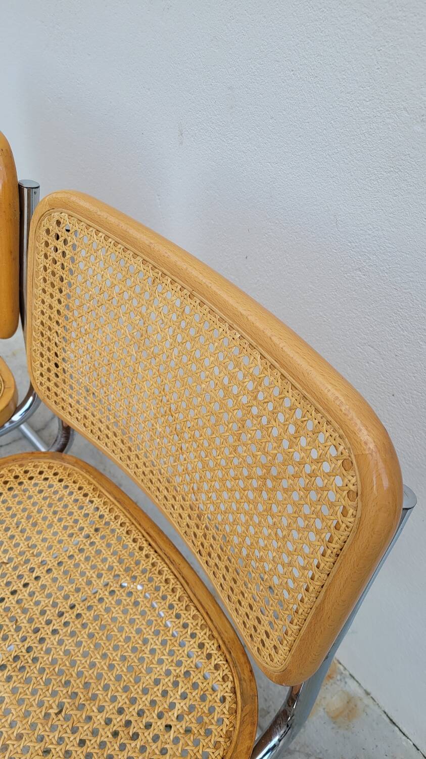 Paire de chaises Marcel Breuer modèle B32 signé Italy.