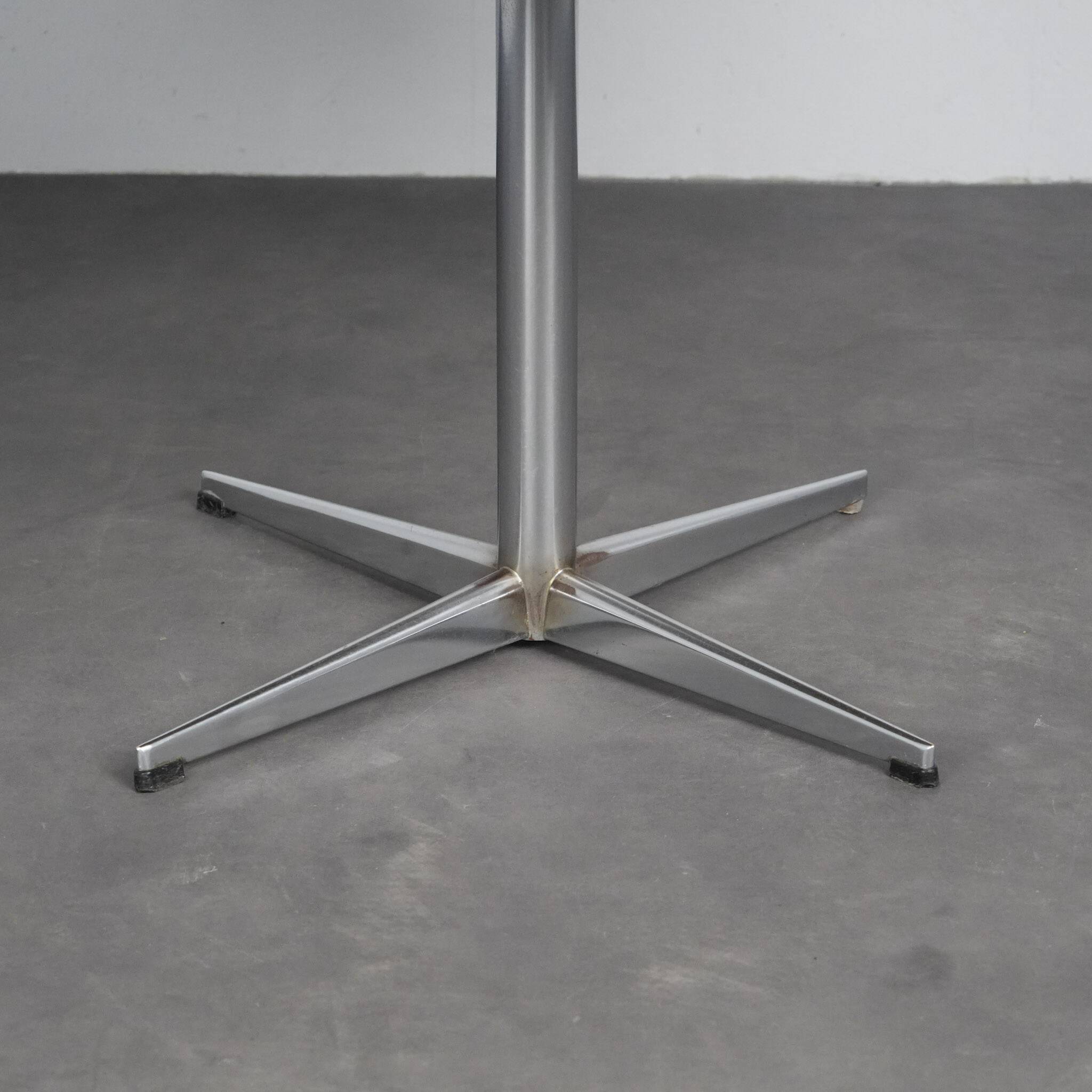 Table à manger ronde extensible par Pastoe, Pays-Bas, années 1970