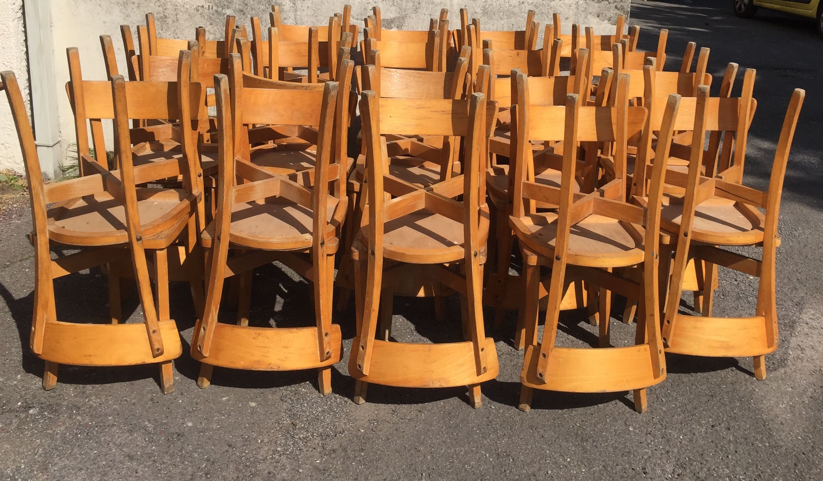 Lot de 30 chaises bistrot