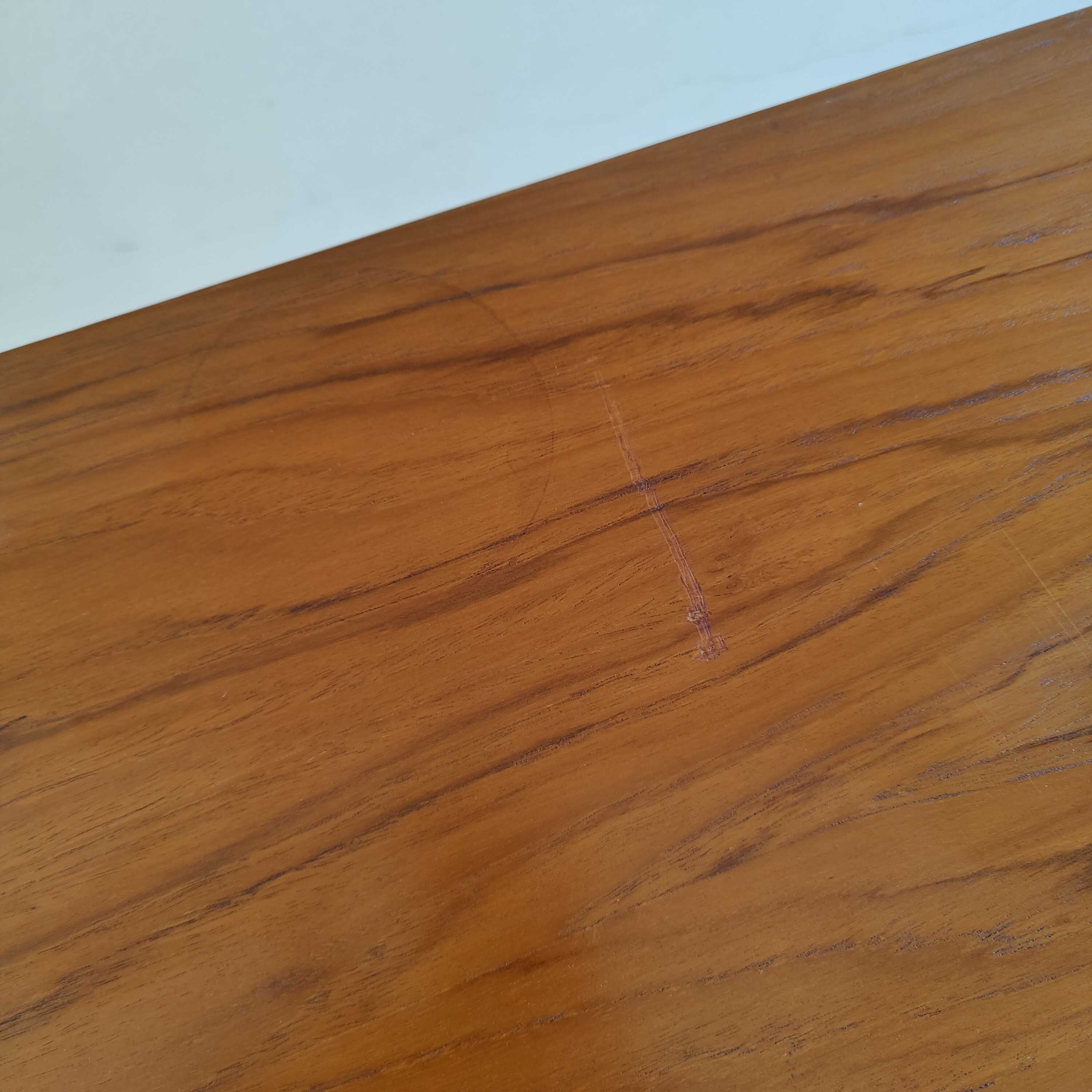 Small Scandinavian row