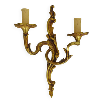 Ancienne applique murale à double feux en bronze, feuille d'acanthes. Années 50