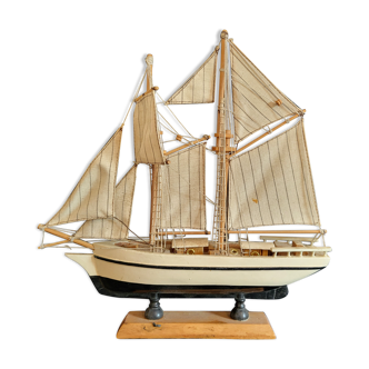 Model boat