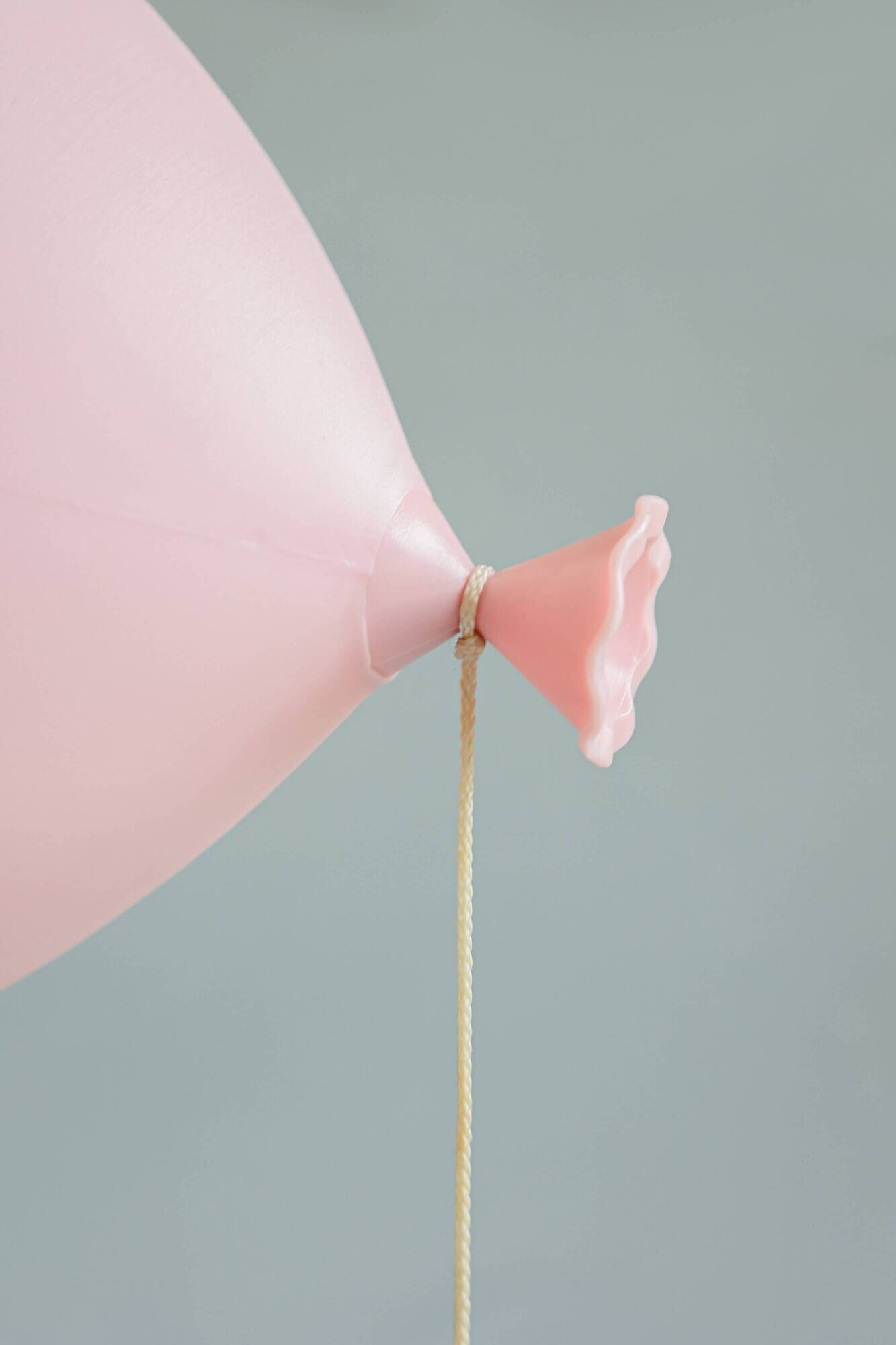 Bilumen 'Balloon' pink wall lamp by Yves Christin, Italy, 1980s.