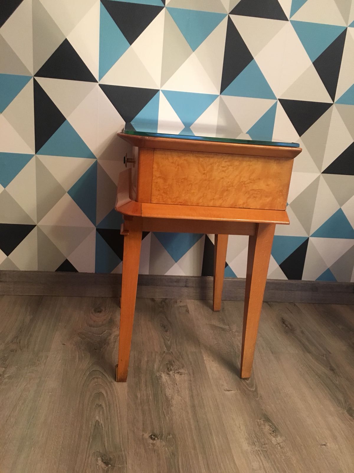 Vintage bedside decorate his mirror year 50