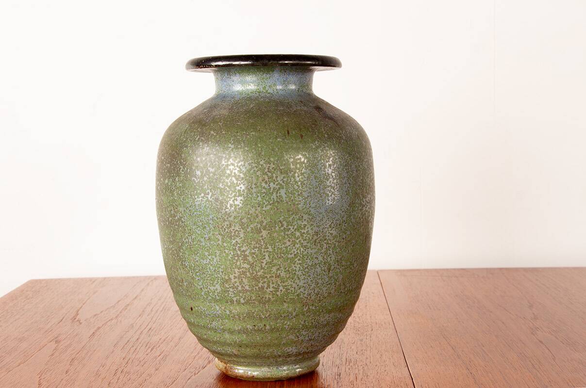 Art Deco vase, in green glazed stoneware, Roger Guérin 1930.