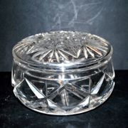 Richly cut crystal candy box from BACCARAT? 20th century.