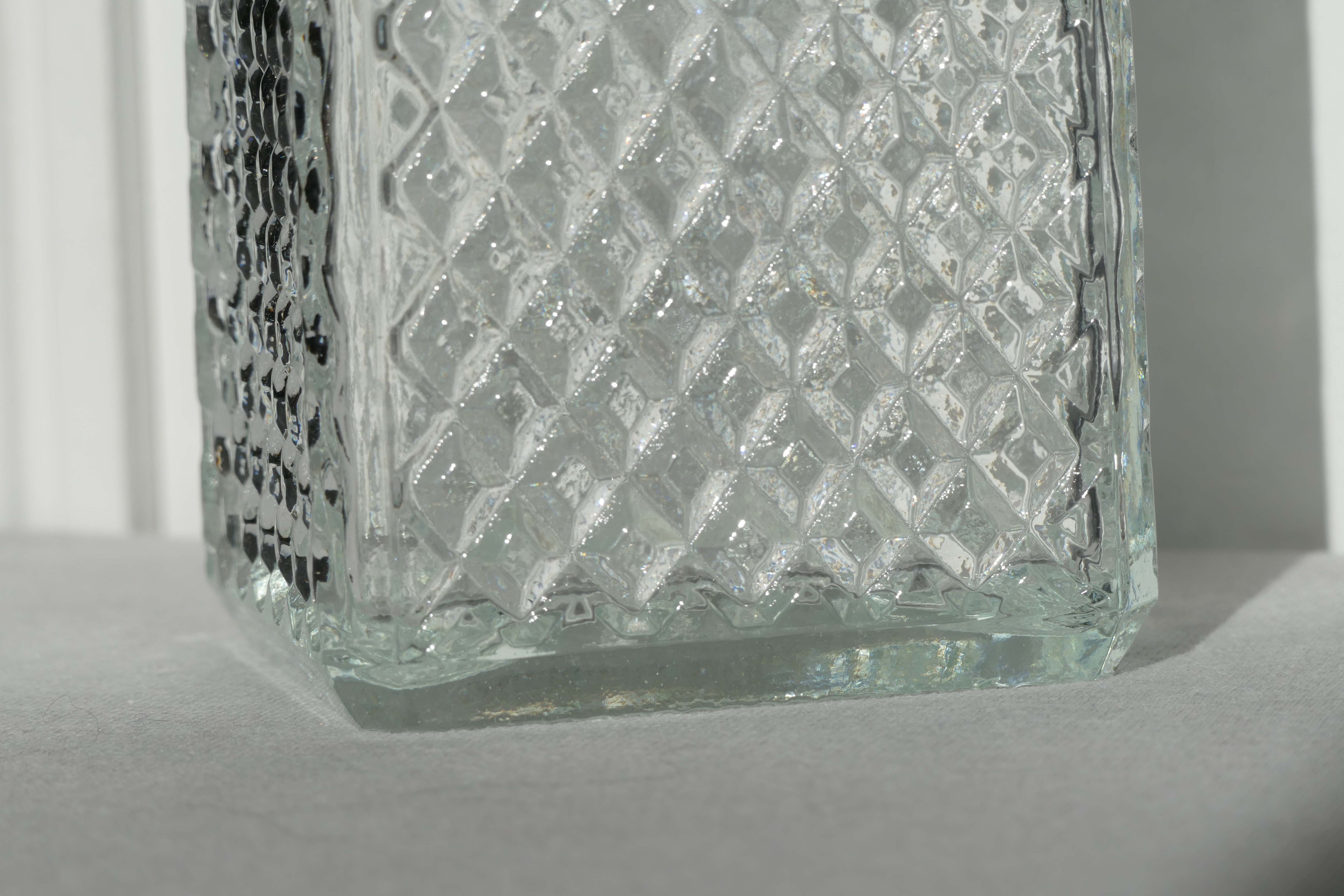 Carafe à whisky vintage verre ciselé