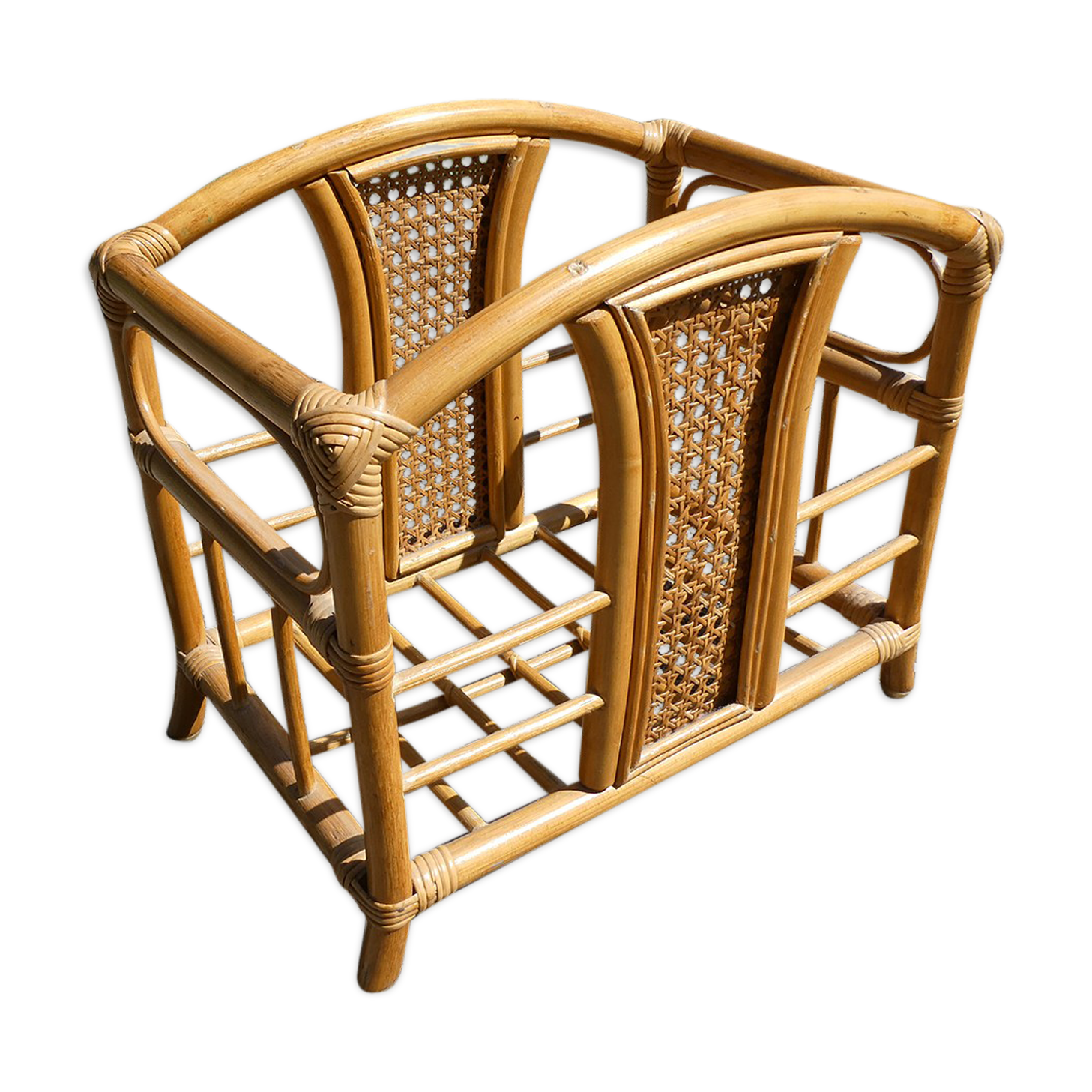 Bamboo rattan magazine holder