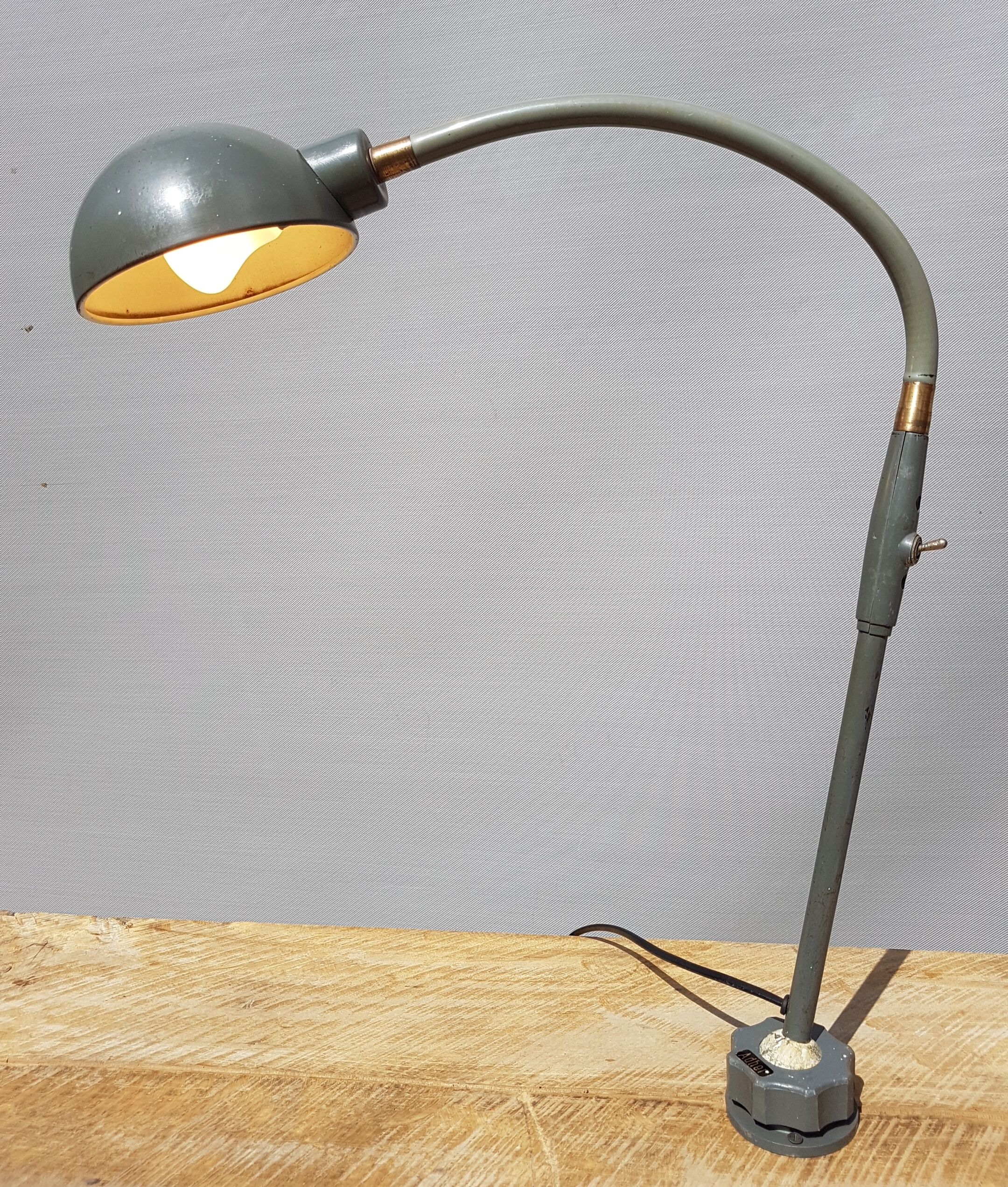 Adher flex workshop lamp