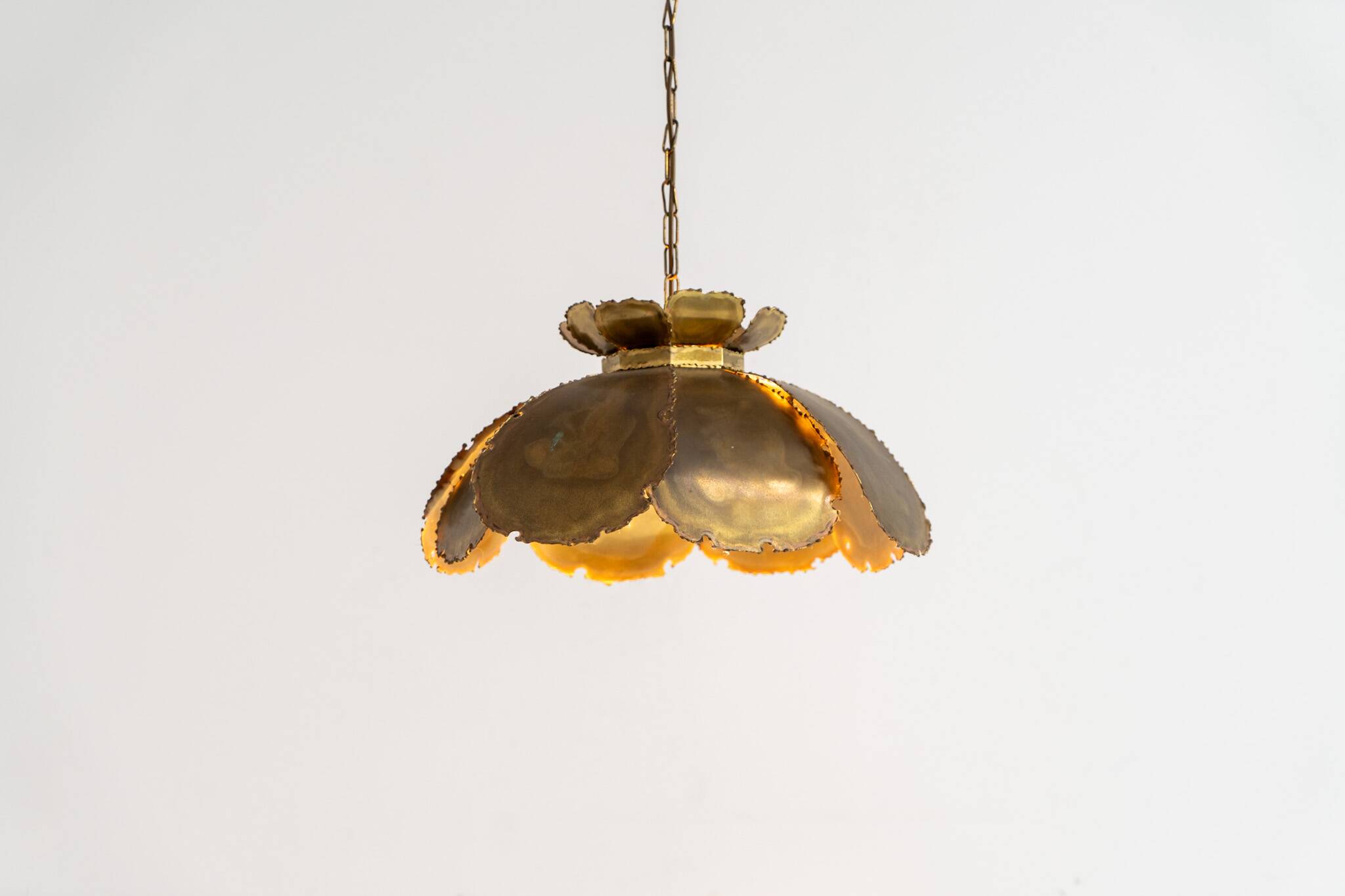Flower-shaped pendant by Svend Aage Holm Sørensen