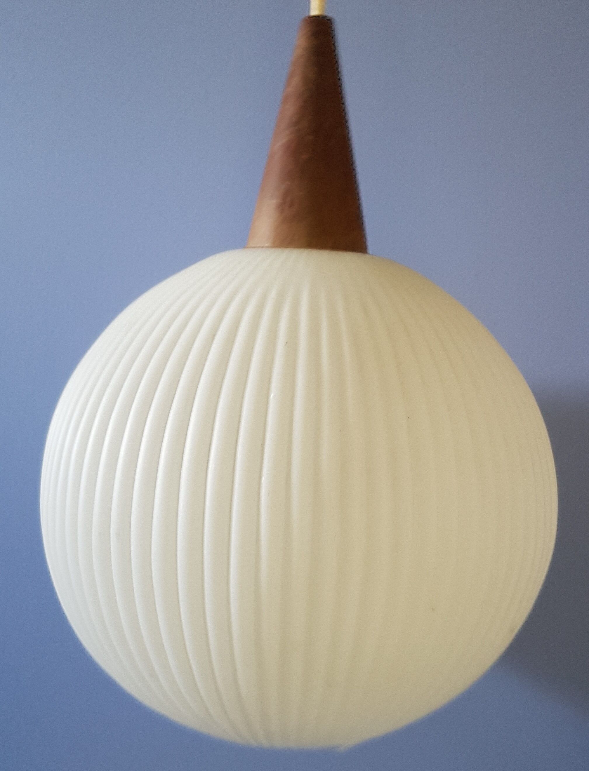 Scandinavian hanging