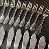 Set of 12 ERCUIS fish forks and 12 fish knives, Vieux Paris model