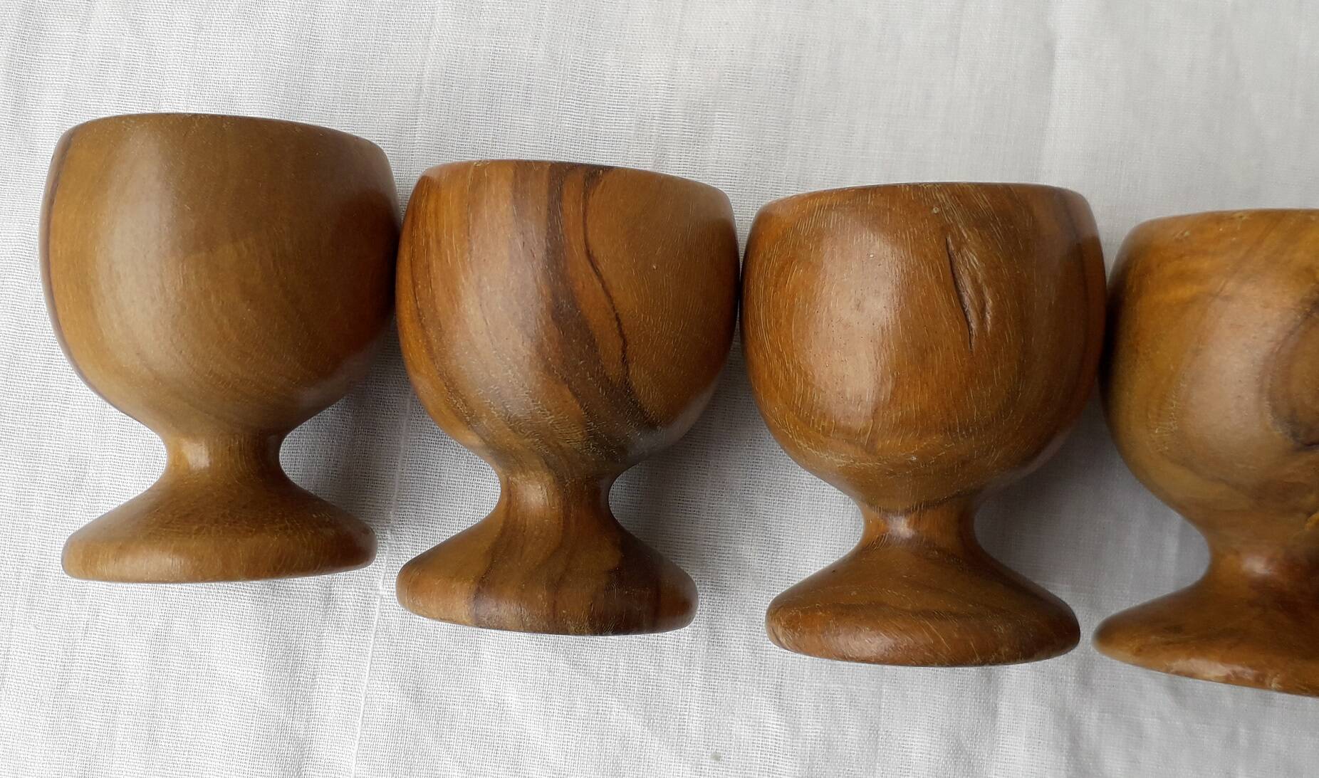 6 wooden egg cups