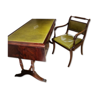 Bureau Anglais et sa chaise