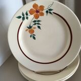 4 flat plates on earthenware st Amand model Amelie