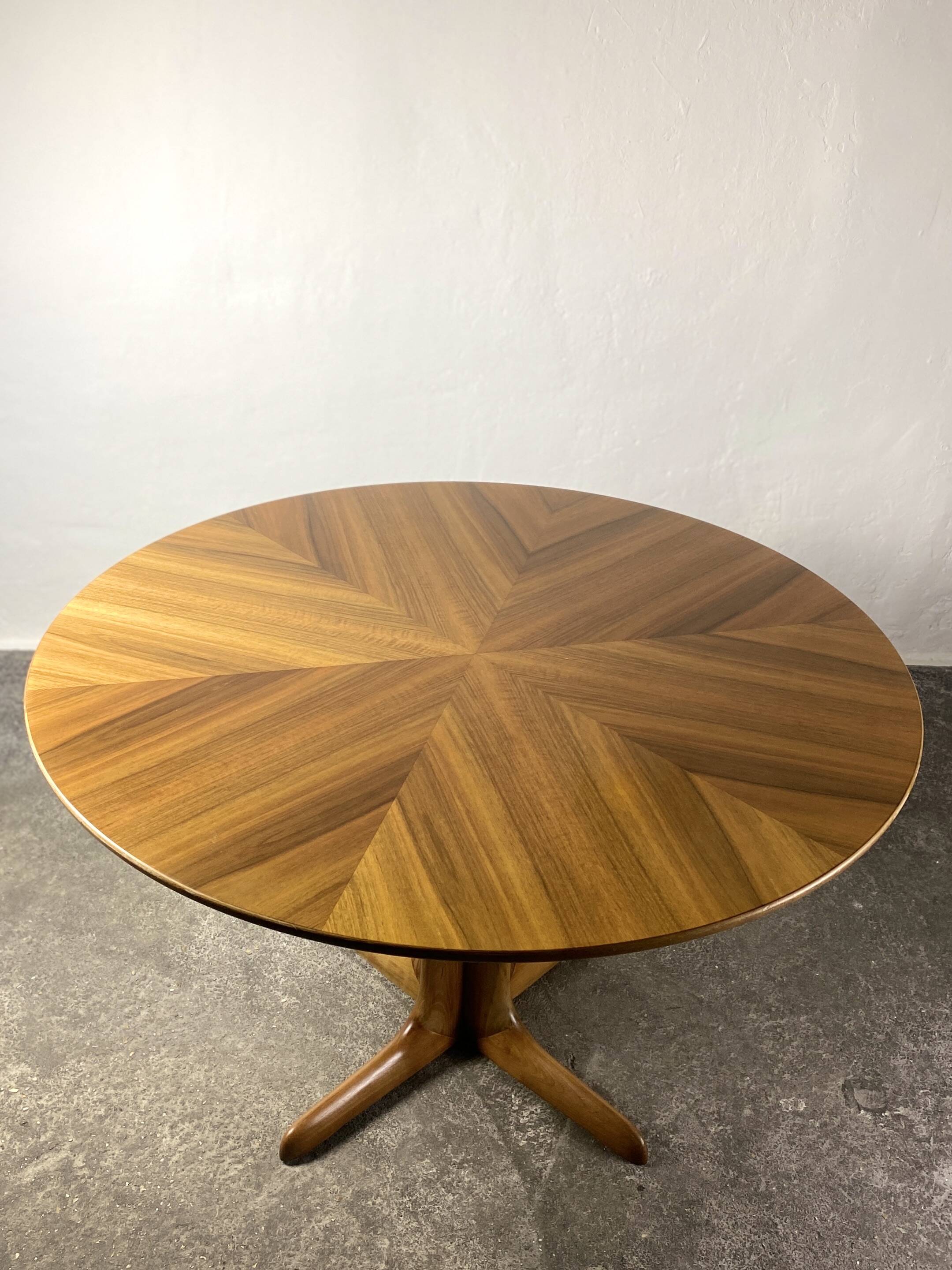 Adjustable table, Scandinavian, walnut, 1960 “Mount and Lower”.