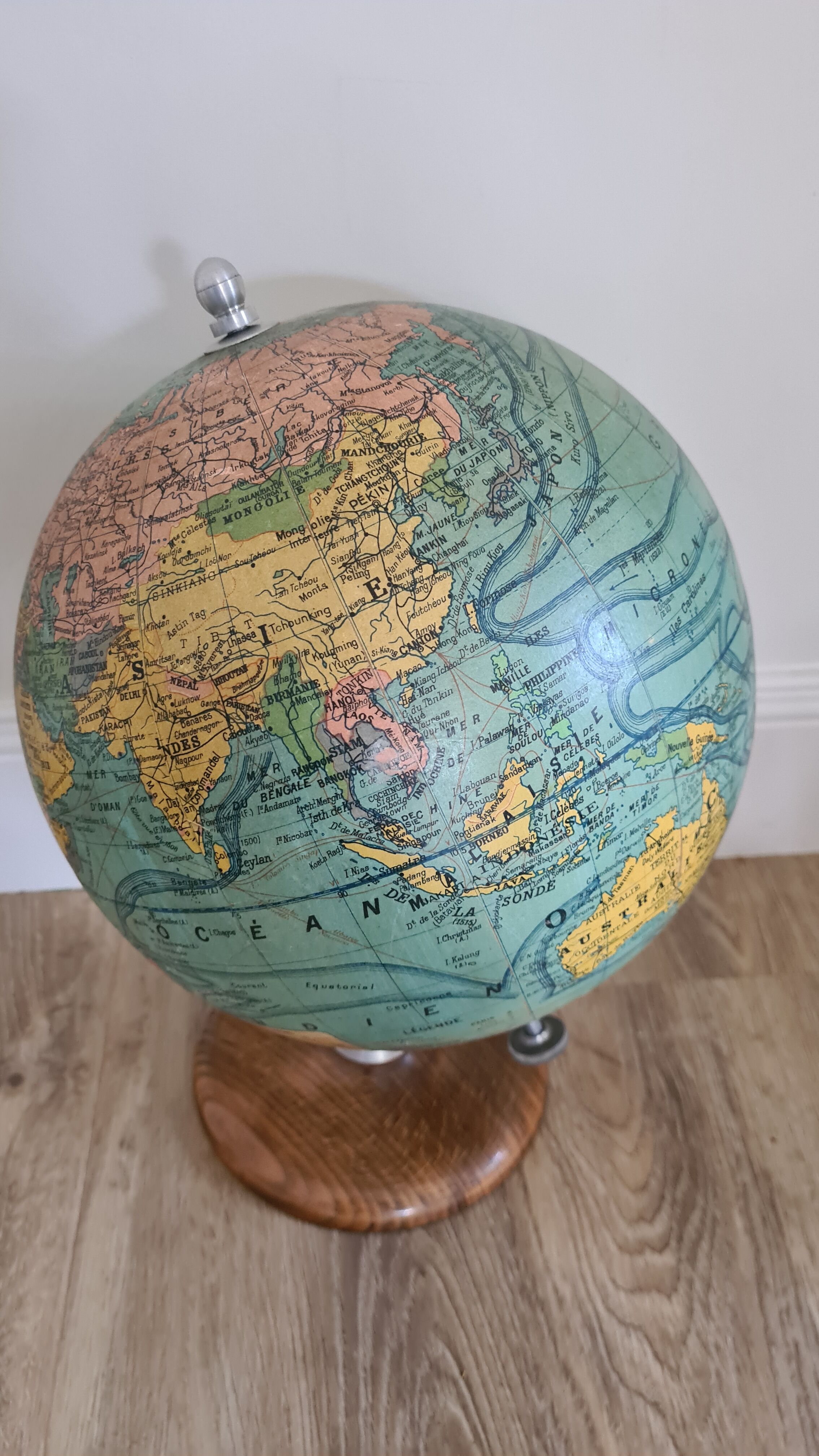 Former globe world map Geographer Joseph Forest Paris wood XIXth