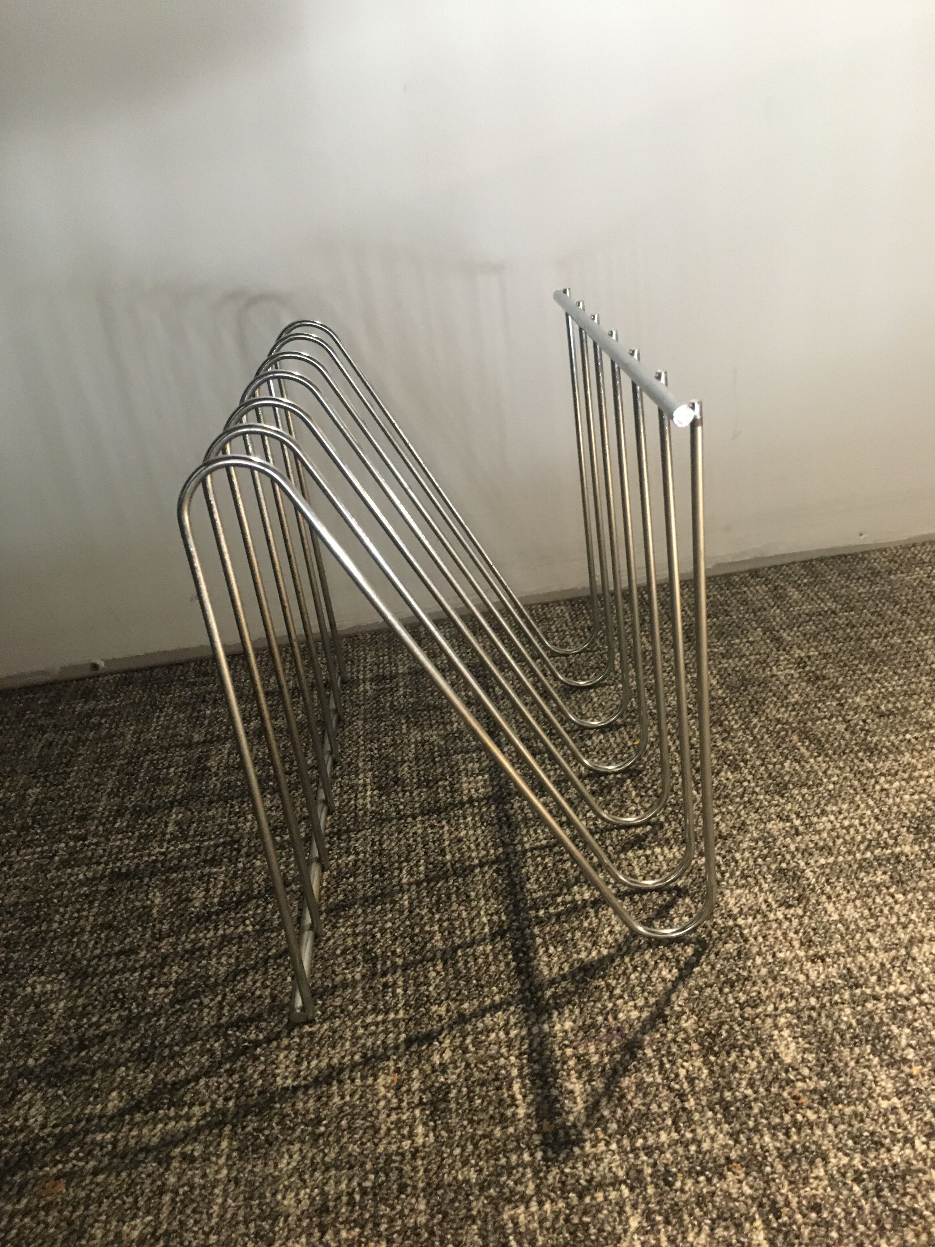 Model Z magazine rack
