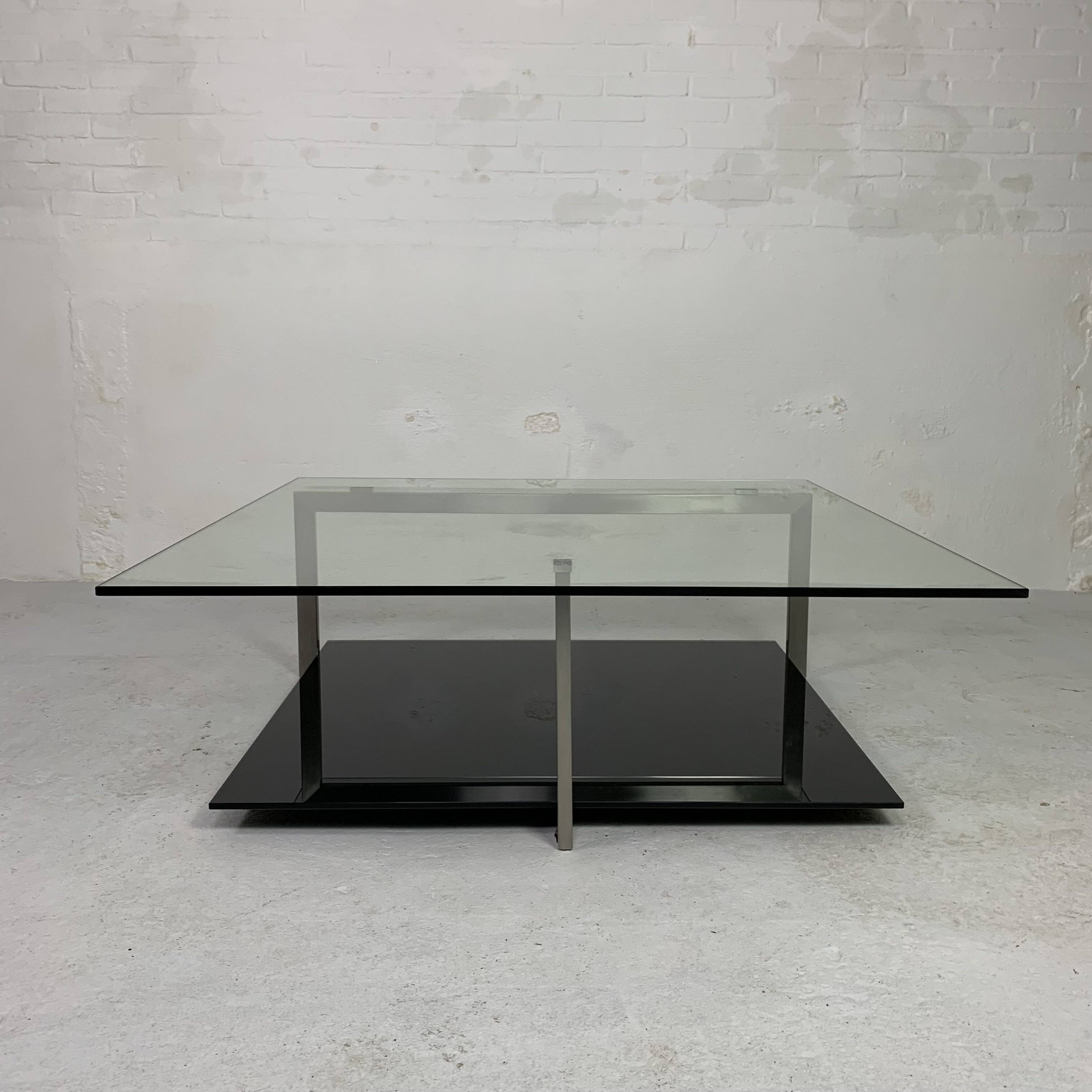 Glass coffee table 110 x 110 cm in the style of Rolf Benz and Metaform