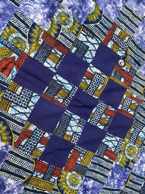 Nappe bleue quilt africaine carrée 110cm.