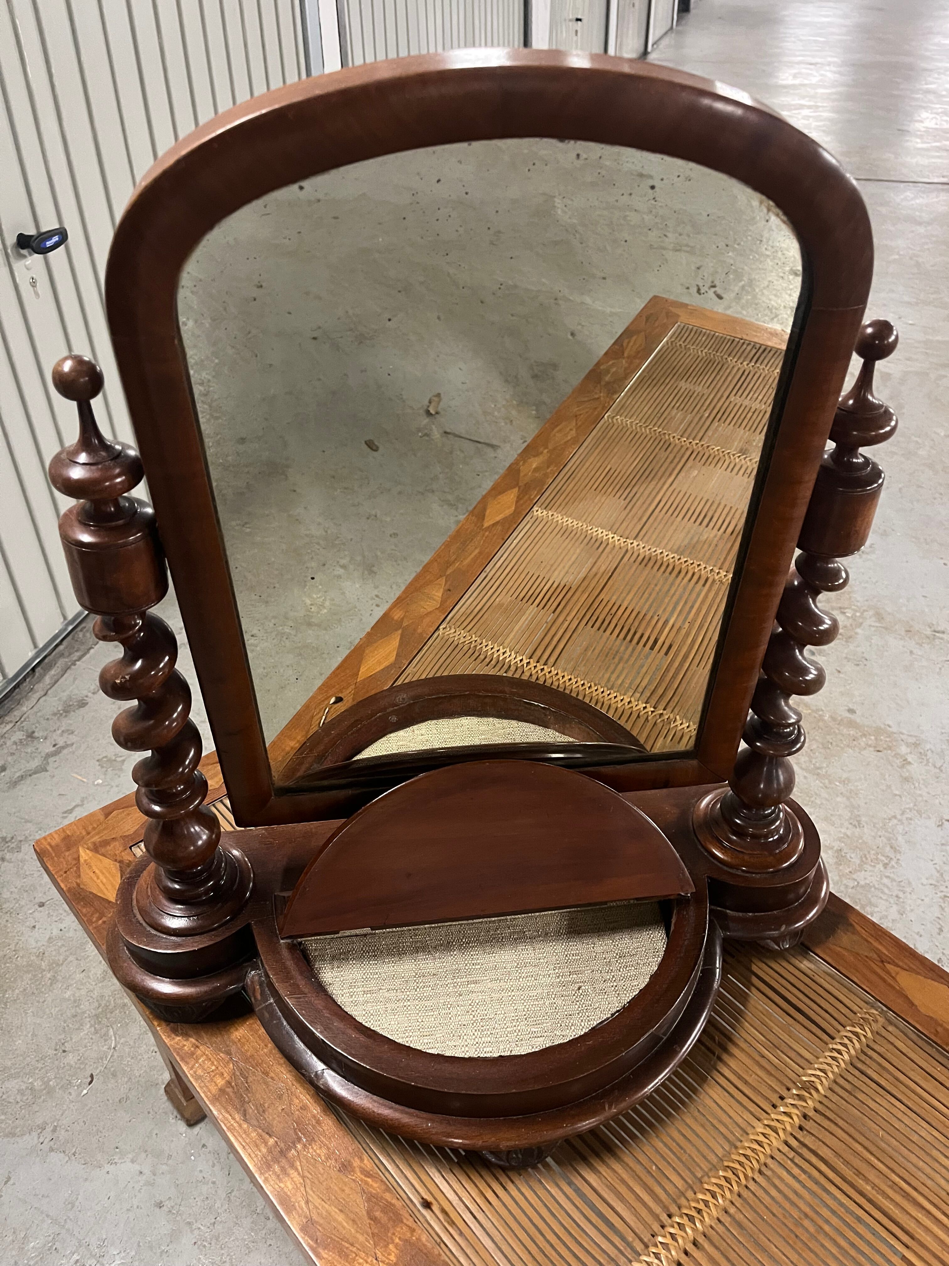 Louis-Philippe mahogany dressing mirror, 19th century.