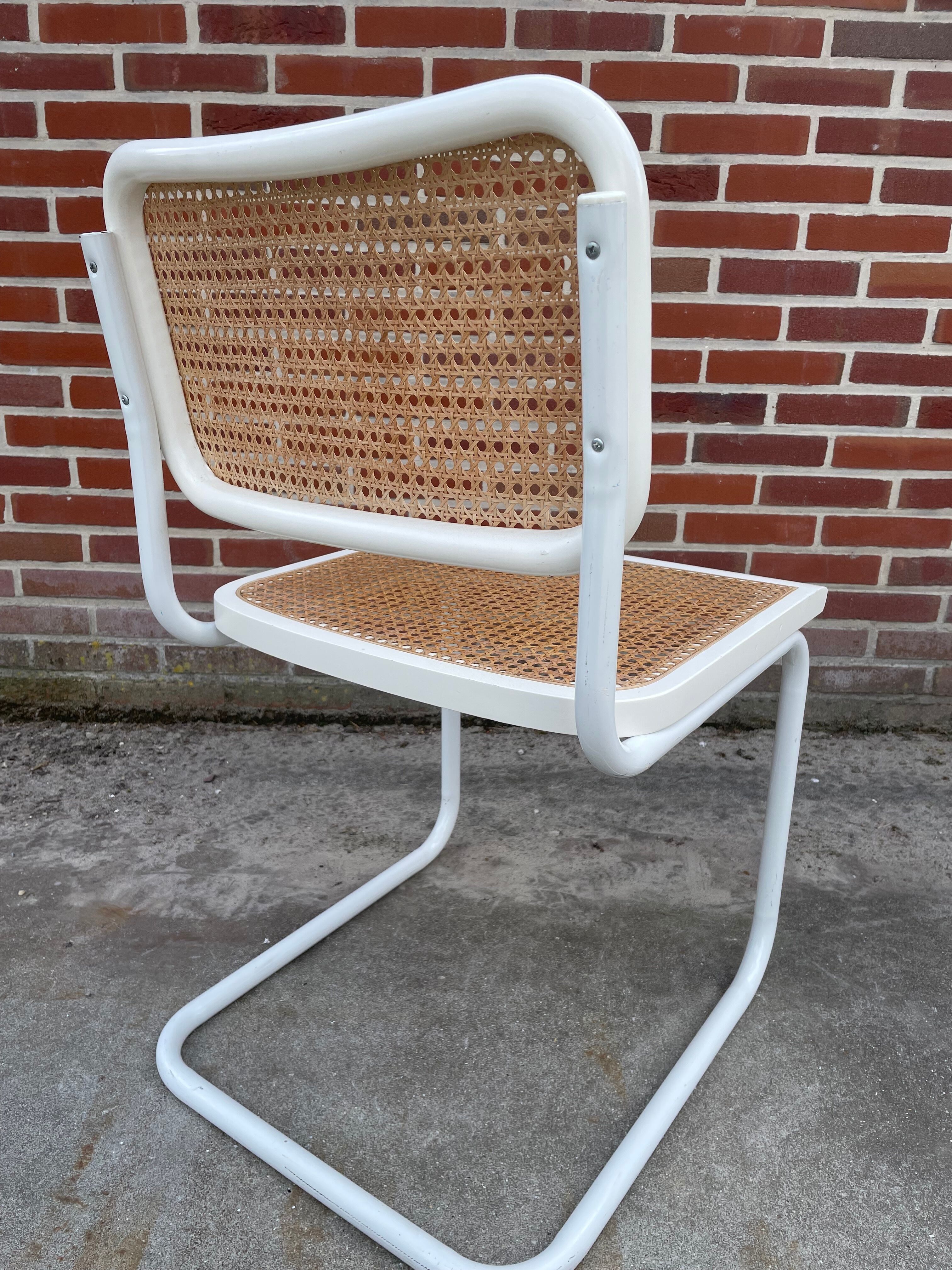 Cesca design chair b32 model in white design