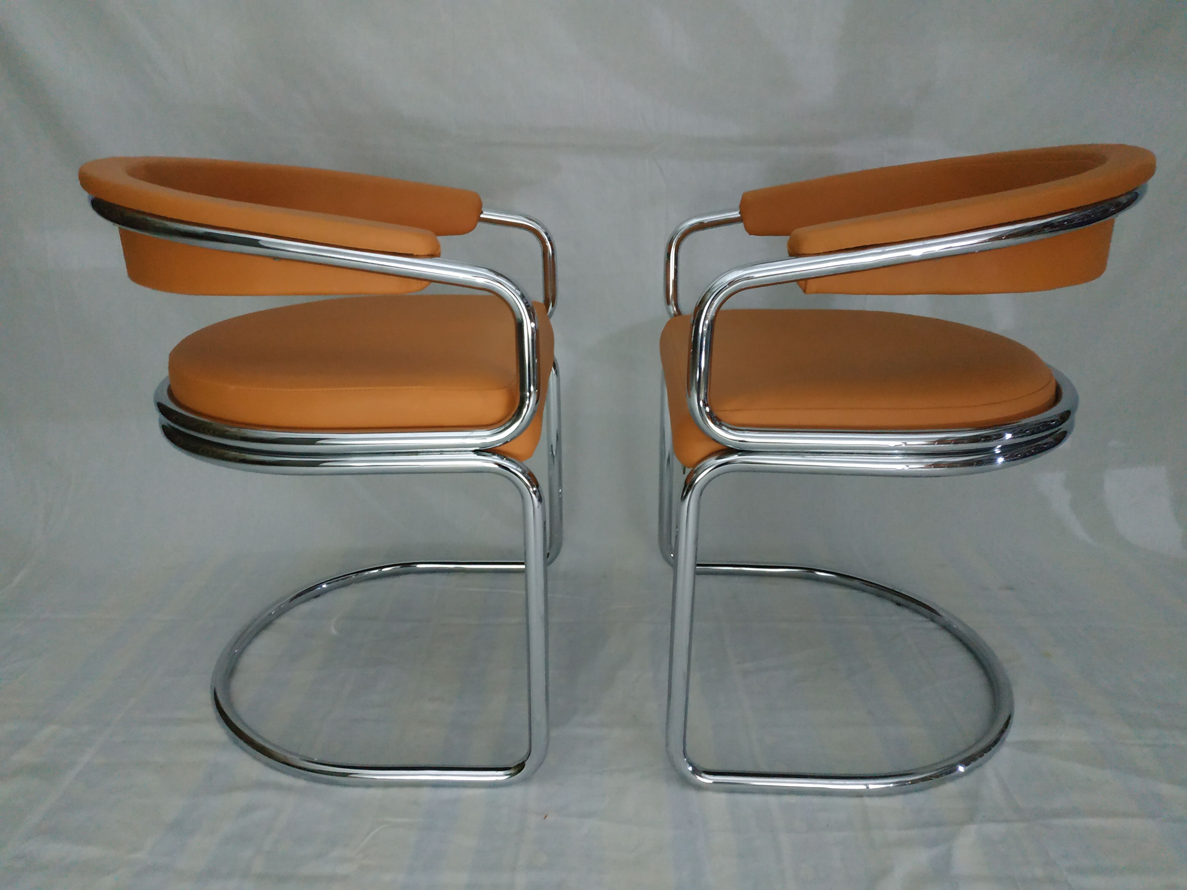Pair of chairs in chrome tubular 1970