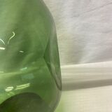 Vase en verre vert