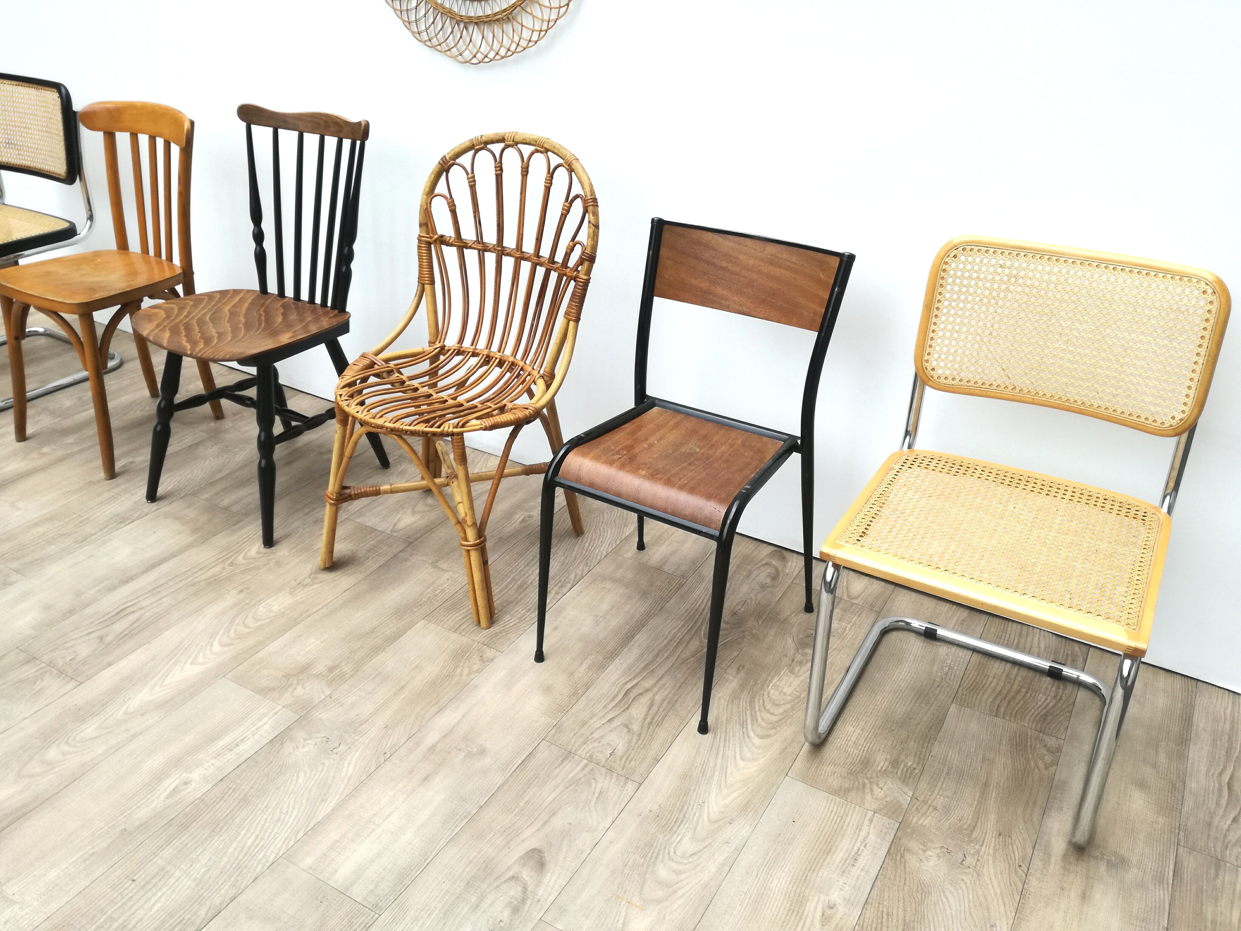 Lot of 6 vintage depareillees chairs