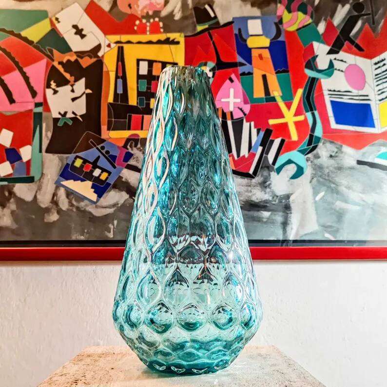 1960s Stunning Vase in Hand Blown Murano Glass. Made in Italy.