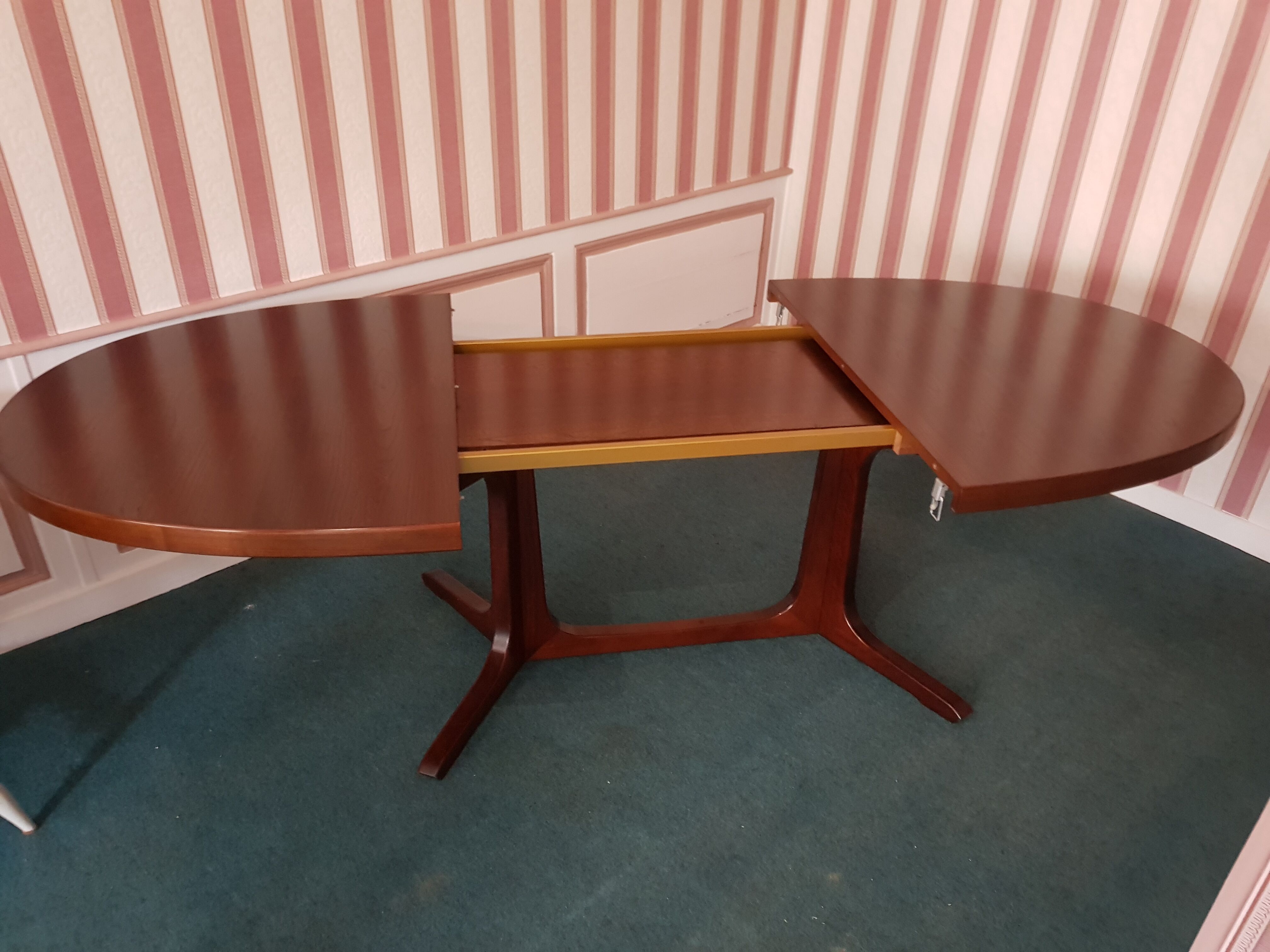 Baumann 50-60's oval dining room table