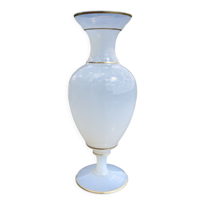 Vase à balustre en opaline - blanche