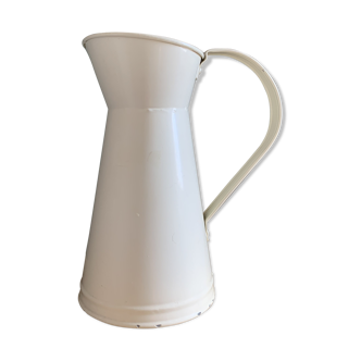 Broc à eau émaillé beige