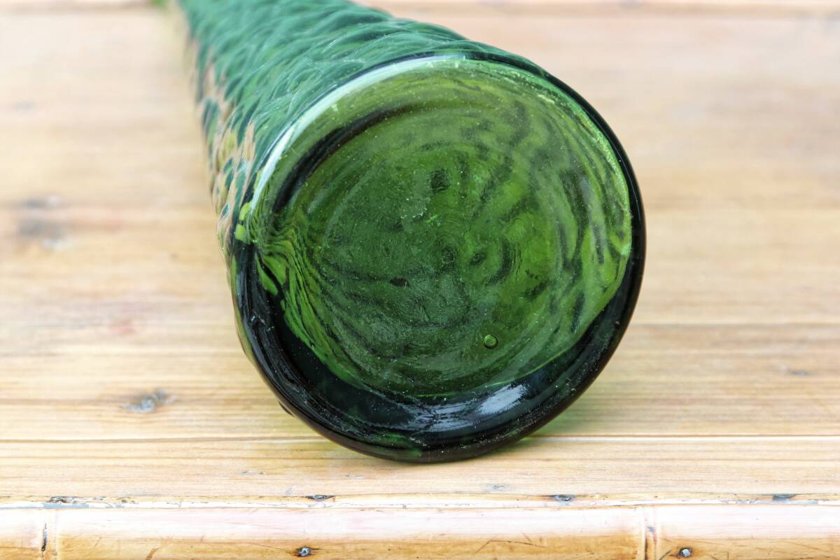 Vase haut en verre givré