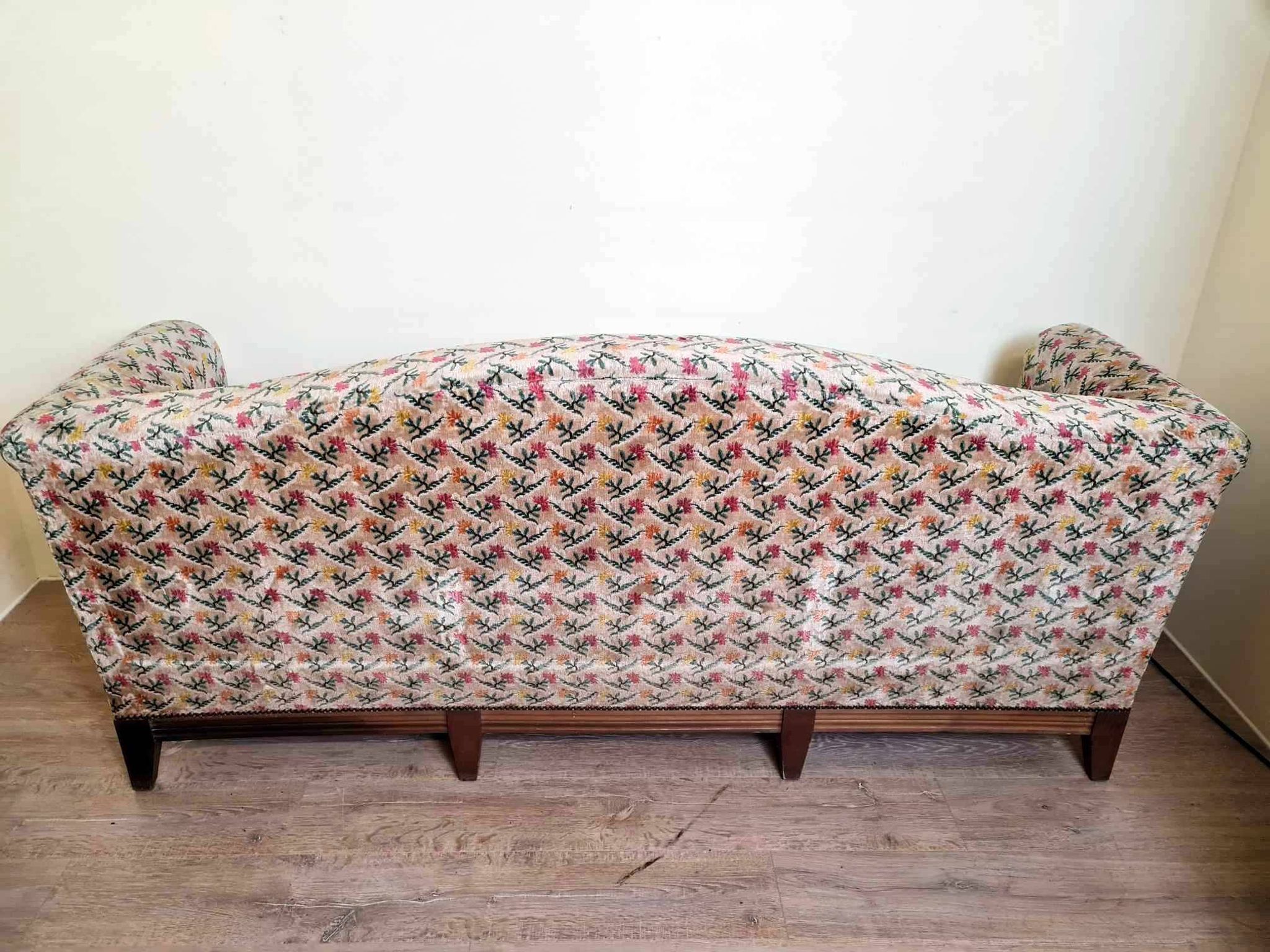 Louis XVI style bench circa 1900, geneva velvet tapestry with floral decorations