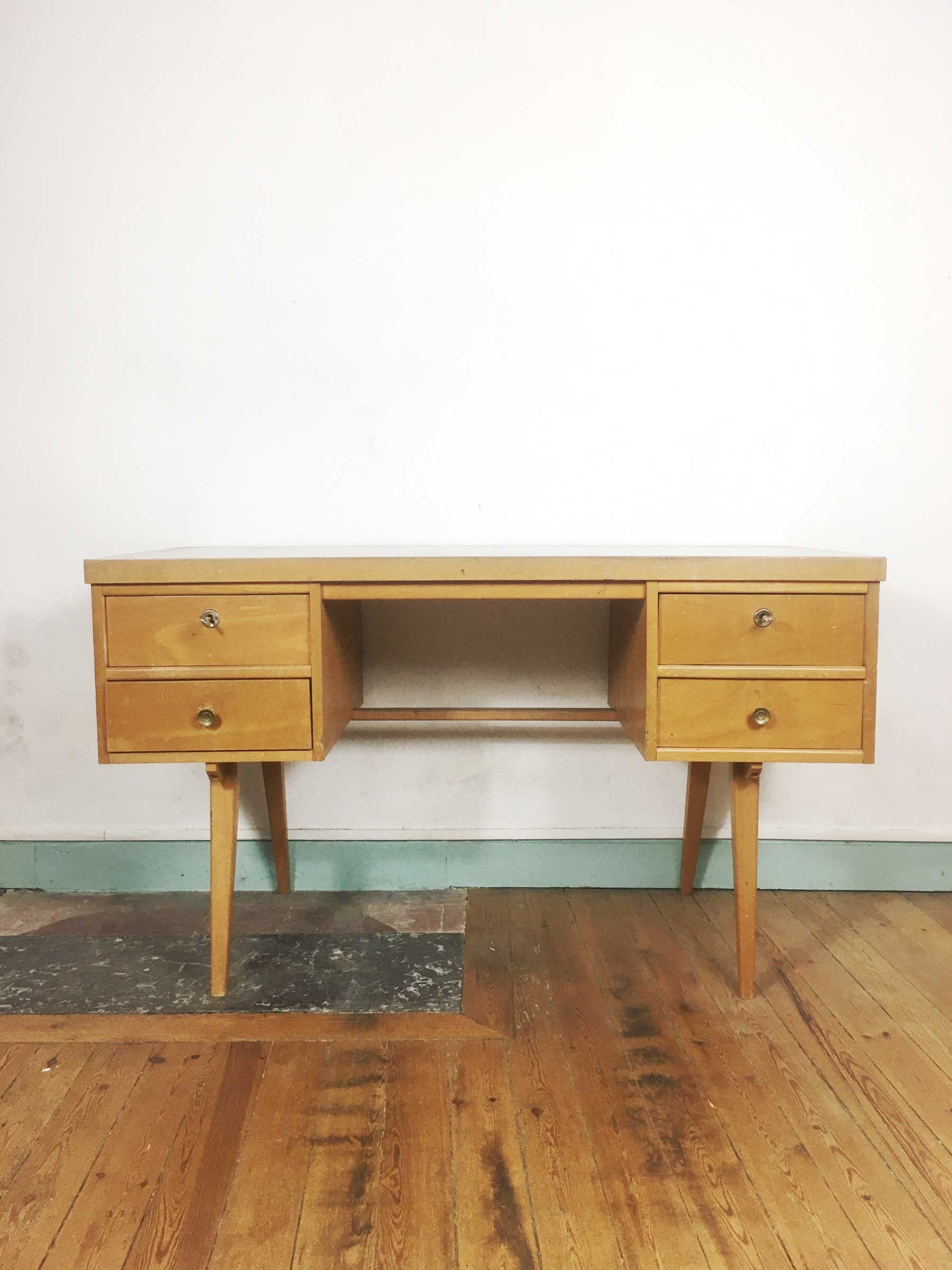 Vintage desk Ekawerk