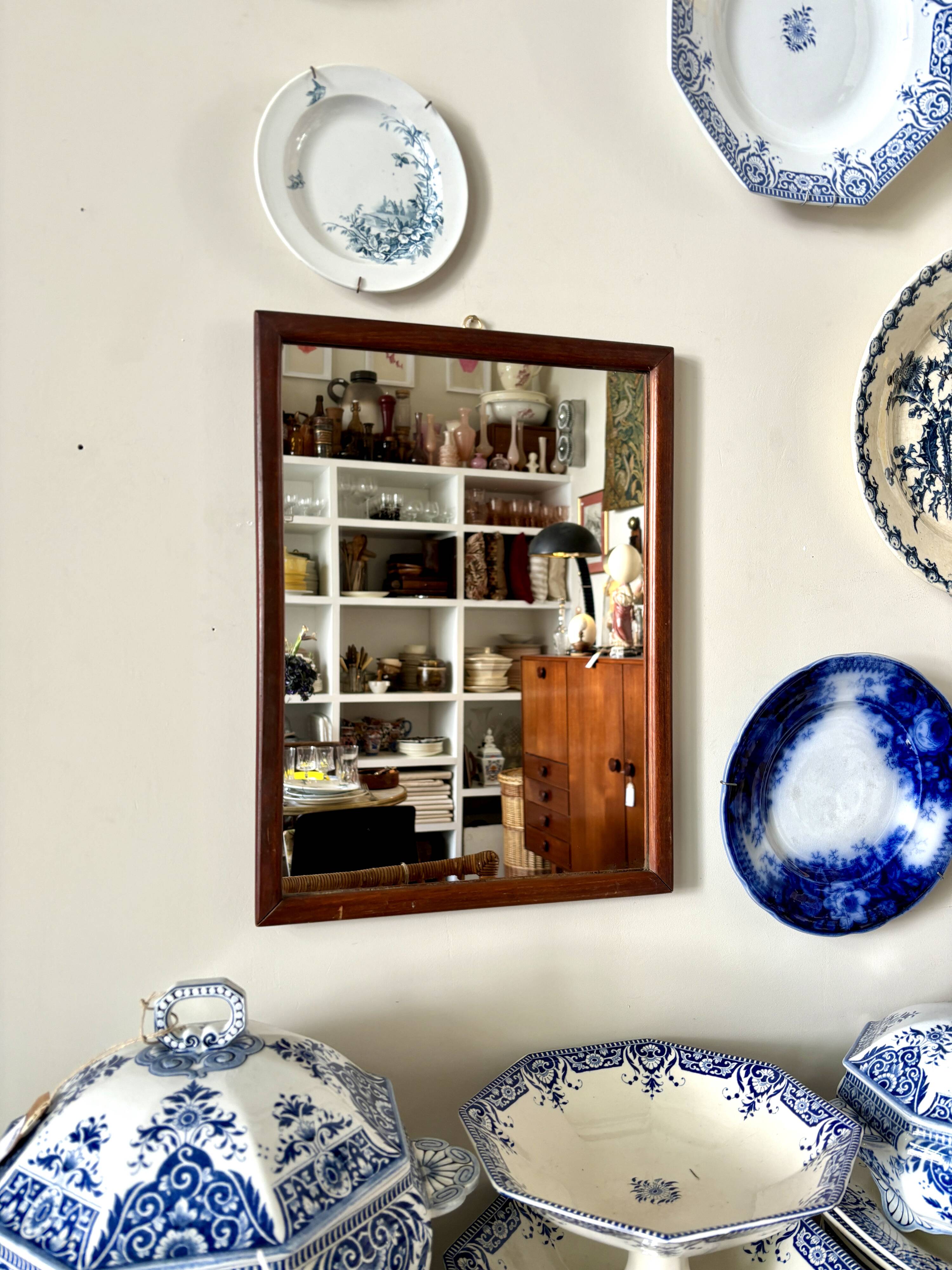 Dark wooden mirror ☐ 40 x 29.5 cm