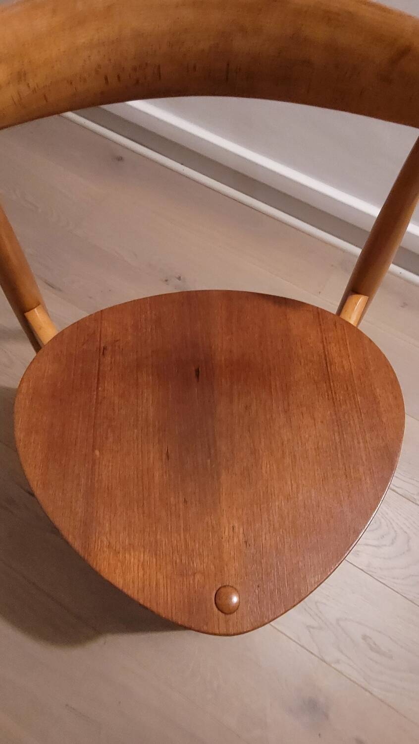 Chair 4103 by Hans Wegner