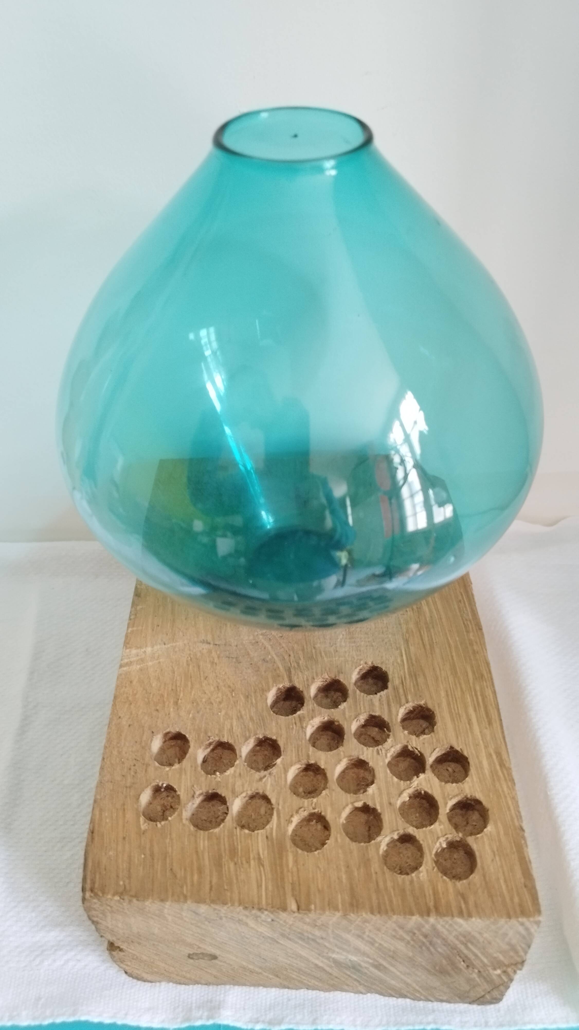 Green glass vase, Swedish modern, Arthur Percy,