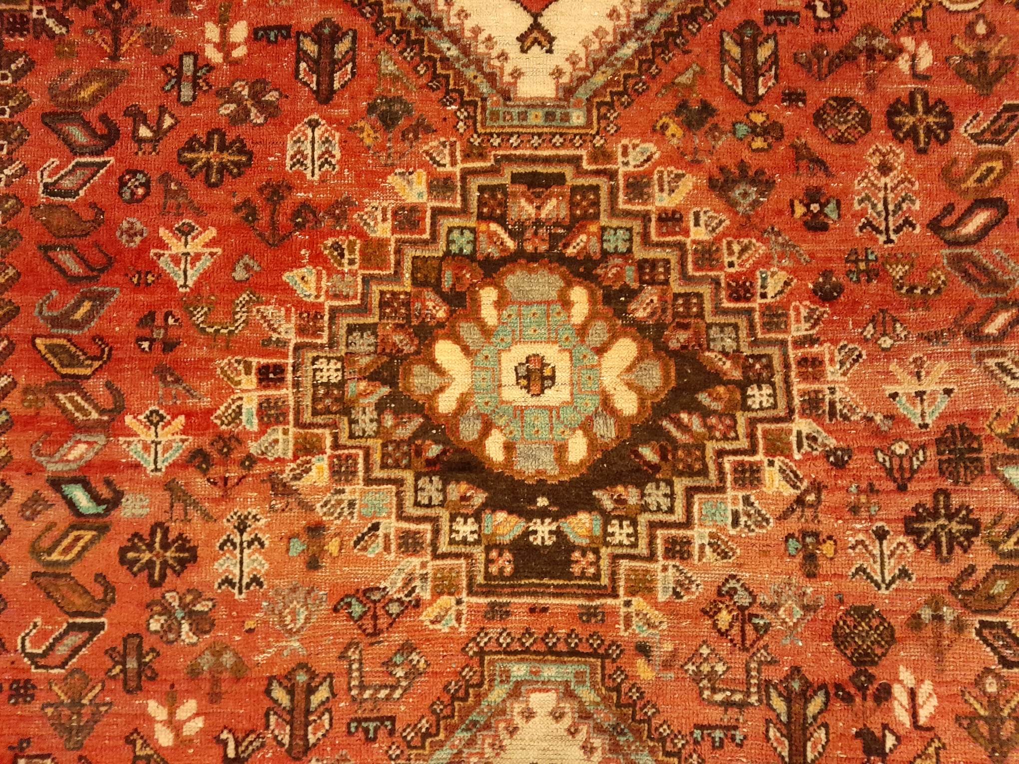 Handmade Persian Shiraz rug 292x220cm