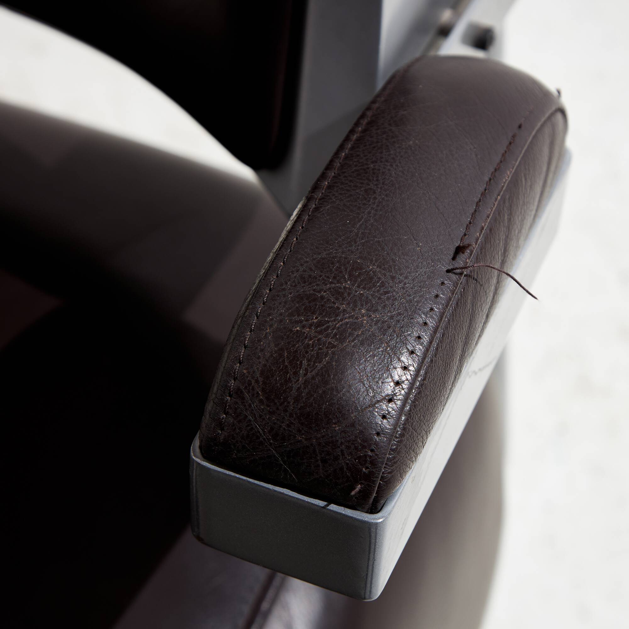 Fauteuil Oscar par Harri Korhonen pour Inno Interior Oy, années 1980 (MK10538)