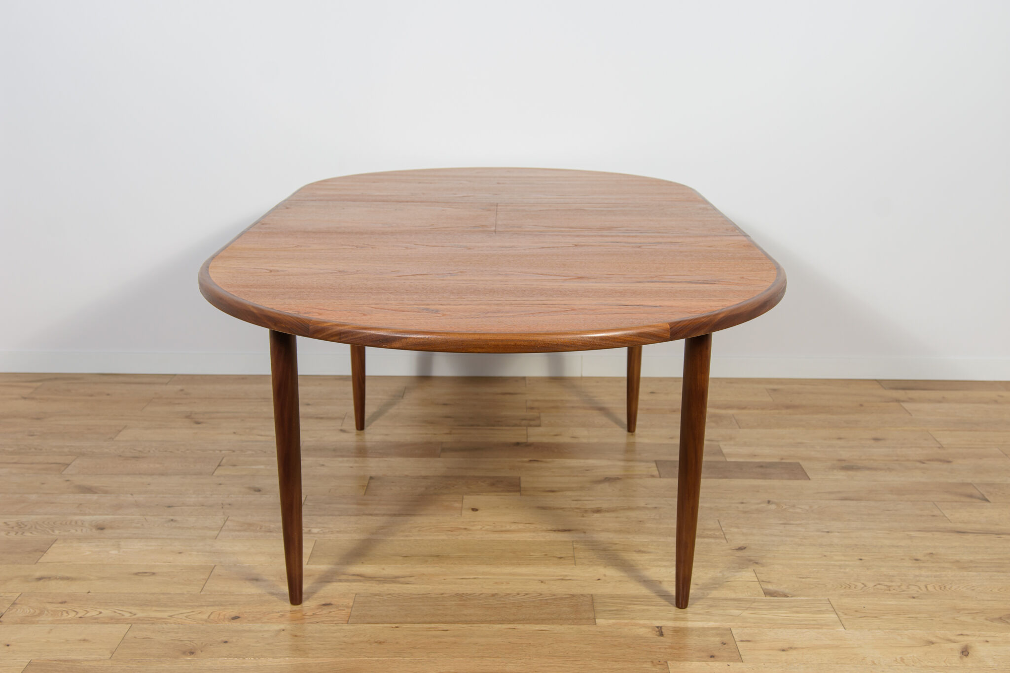 Mid-century teak modern oval dining table from G-Plan, United Kingdom, 1960s