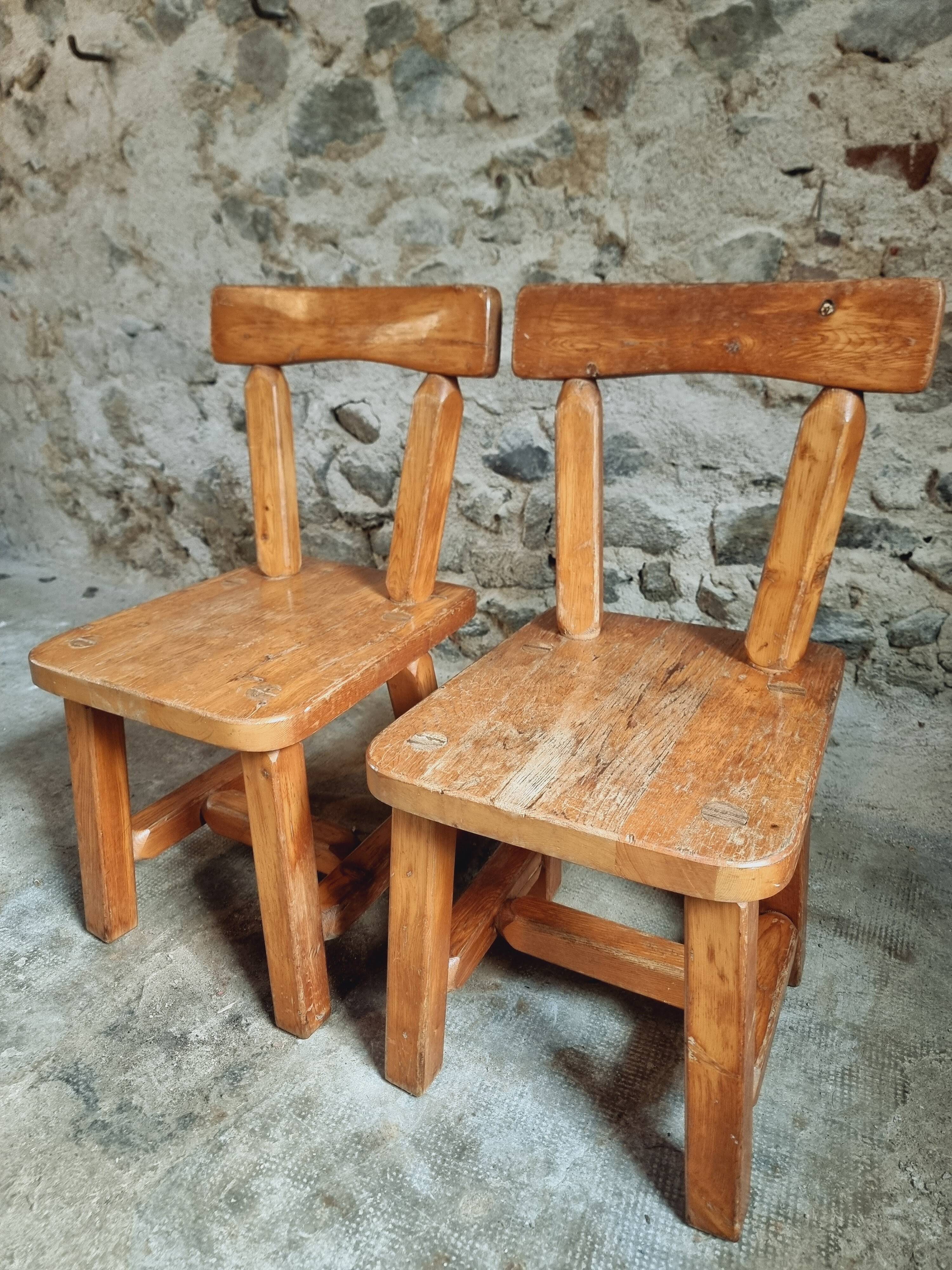 Pair of Canadian Brutalist Pine Chairs – Rustic Design from the 1970s