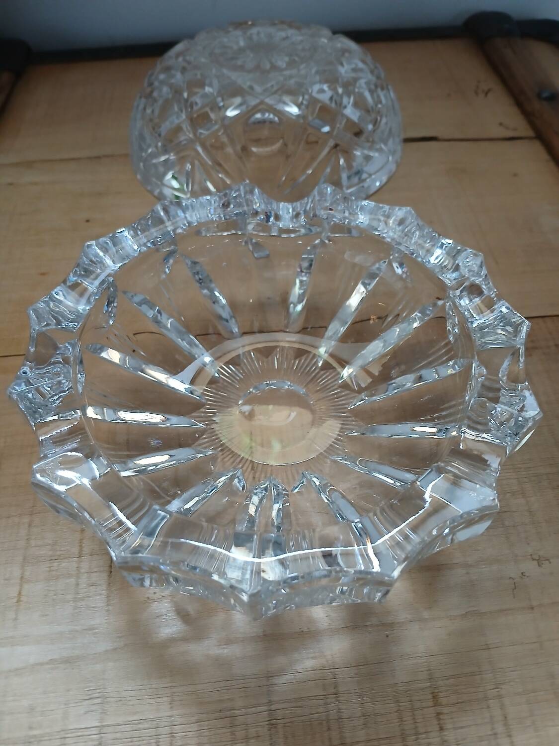 2 vintage ashtrays