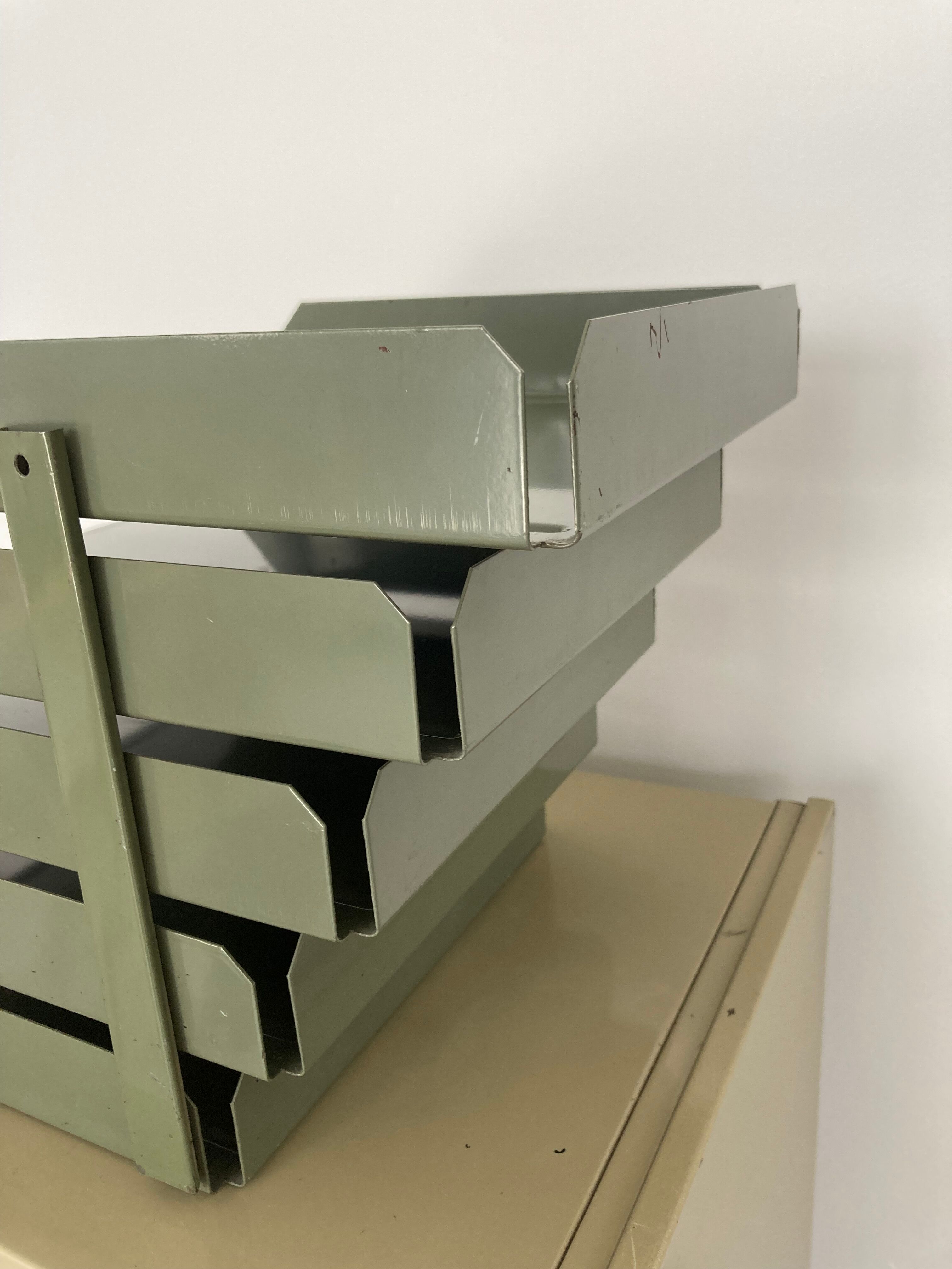Trieur de bureau en métal années 50