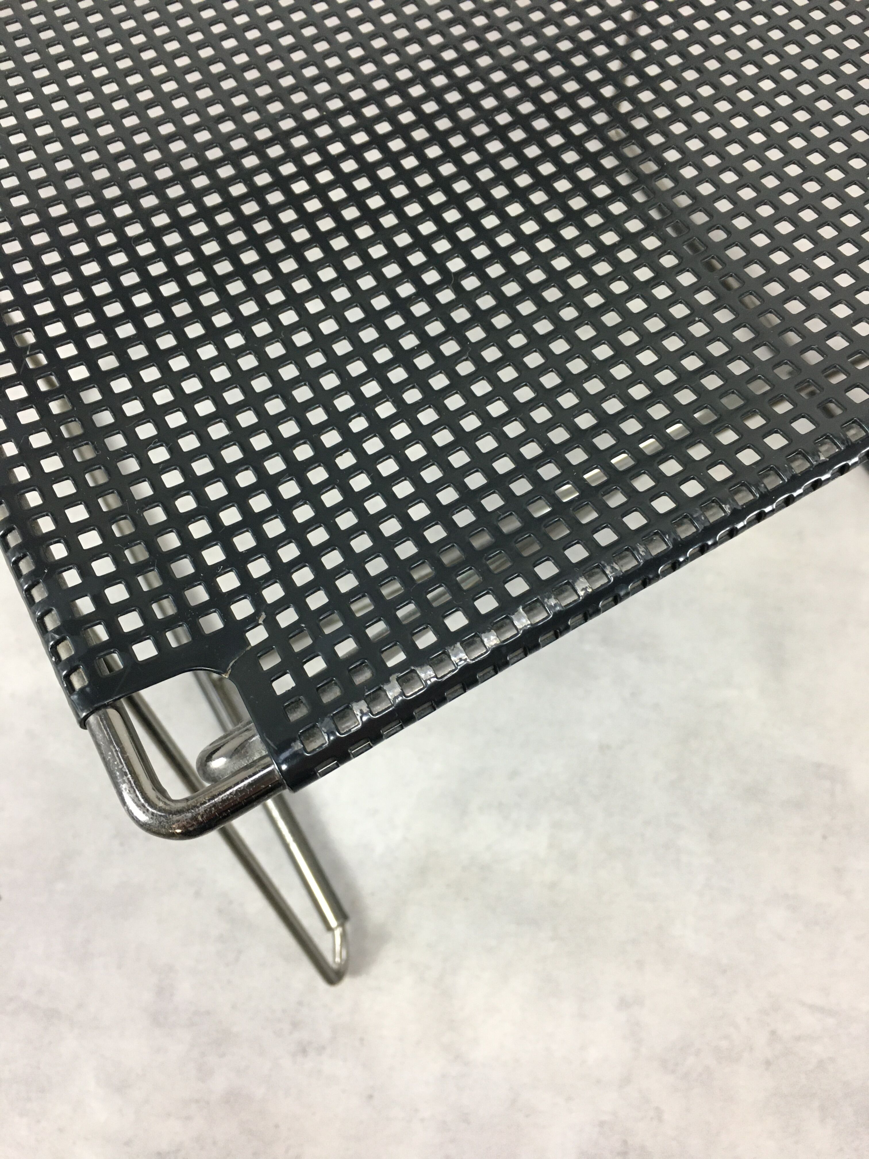 6 X-Line chairs by Niels Jorgen for Magis Italy Memphis style 1980