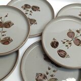 Flat plates made of Arnon stoneware