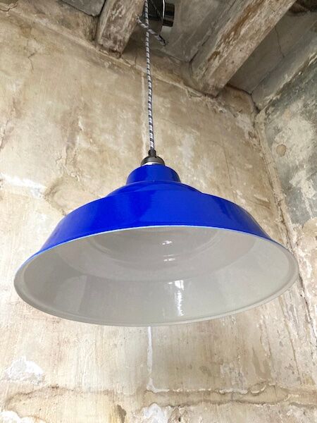 Blue metal workshop suspension