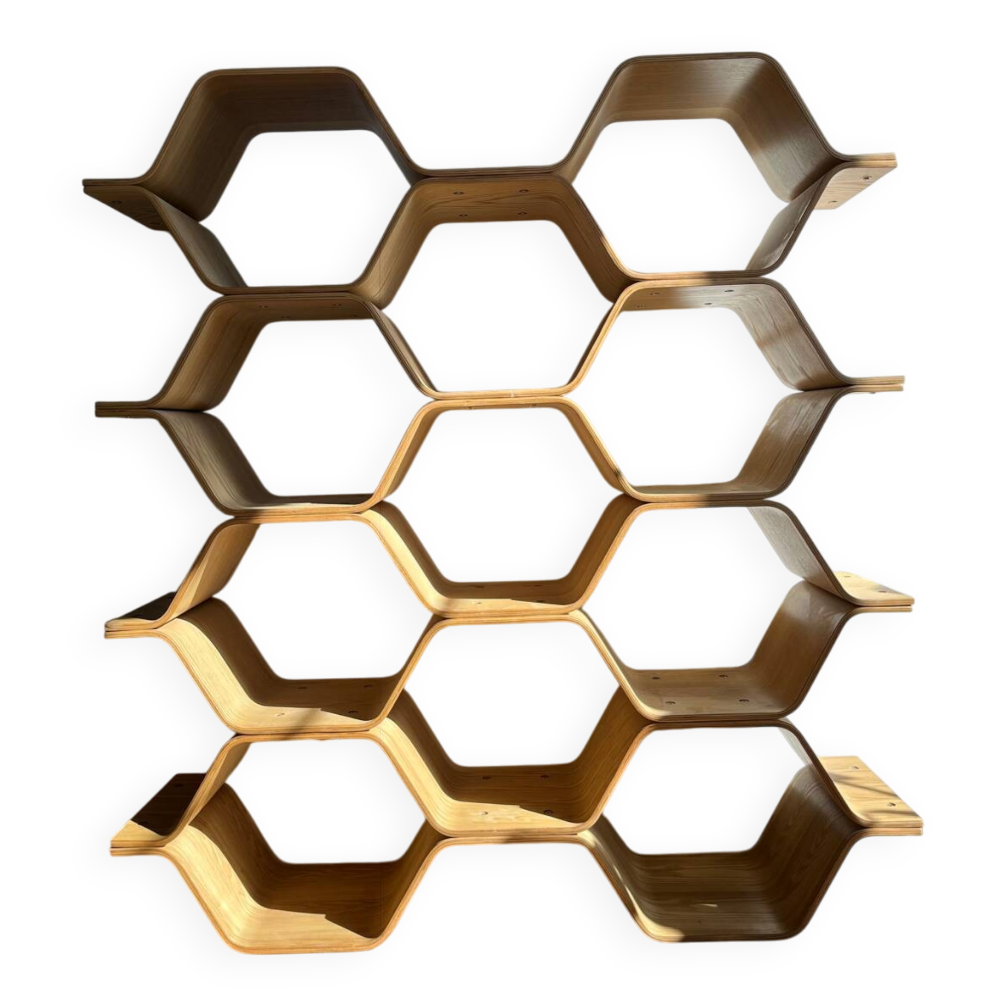 Honeycomb shelf made in design